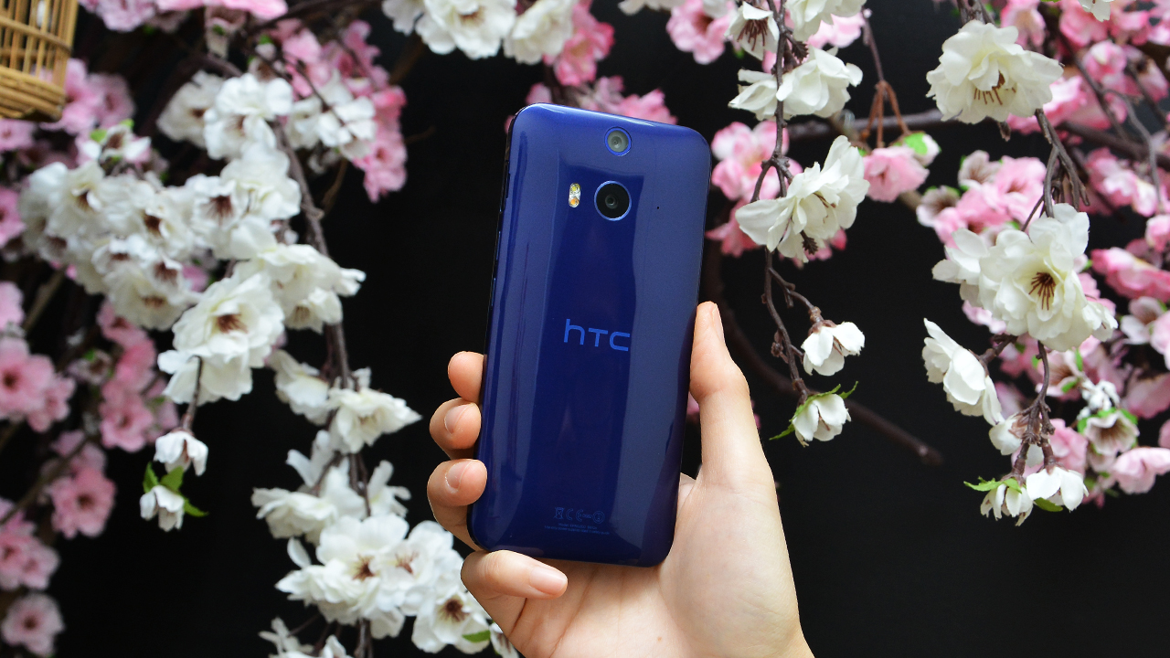 Mặt lưng HTC Butterfly 2