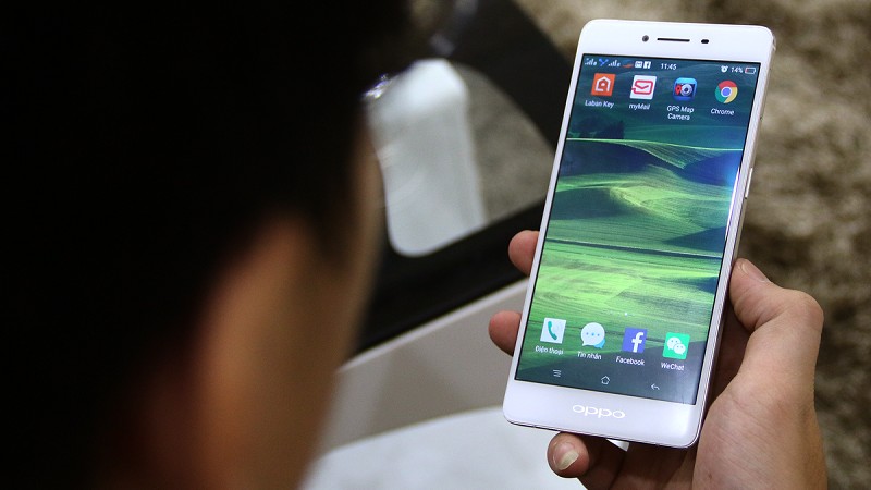 OPPO R7s