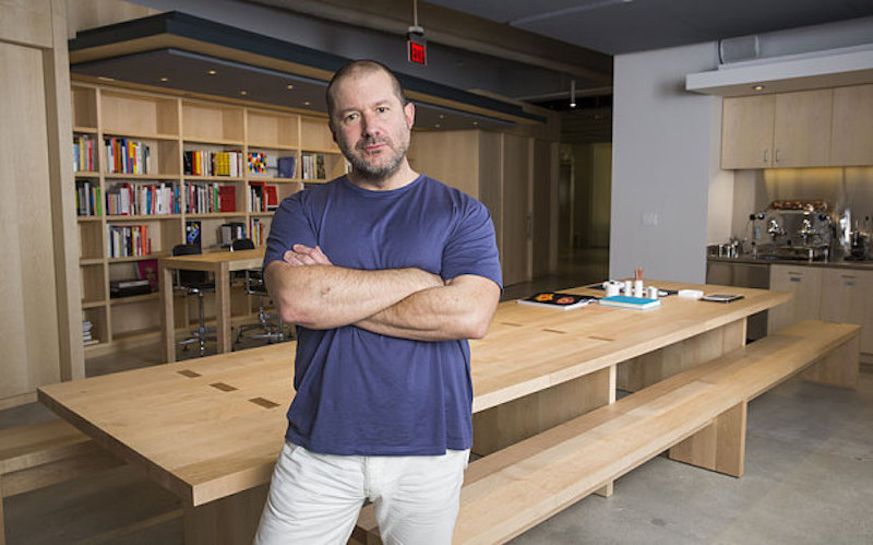 Giám đốc thiết kế của Apple, Sir Jonathan Ive