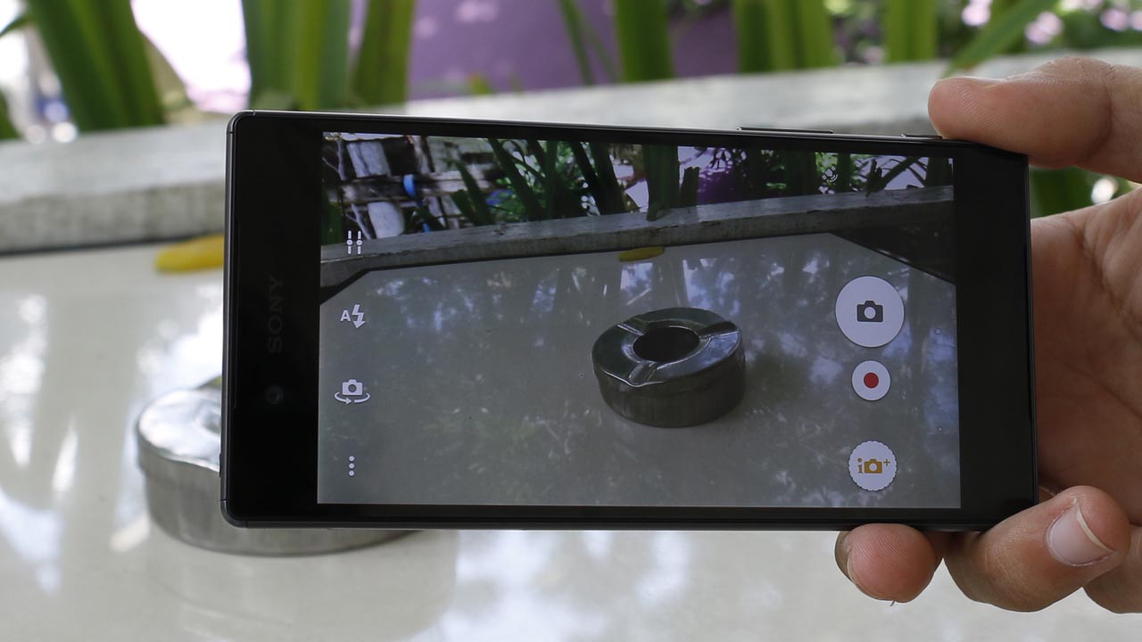 iphone-6s-plus-sony-z5 iphone-6s-plus-sony-z5