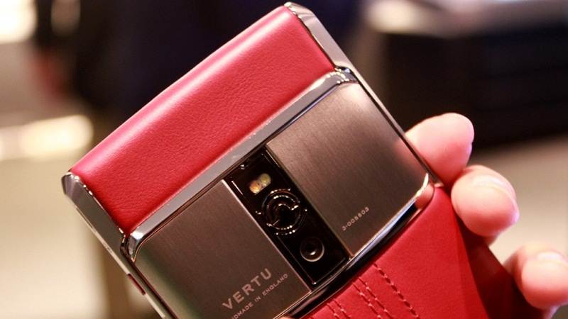 Vertu ra mắt smartphone giá nửa tỷ đồng tại Việt Nam