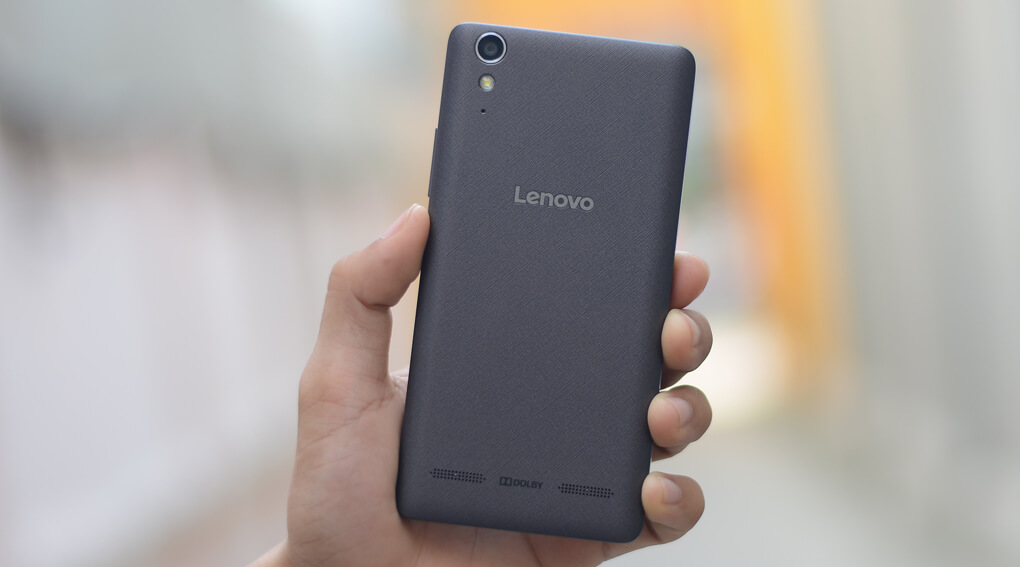 Lenovo A6010 cũng có camera sau 13MP, camera trước 5MP