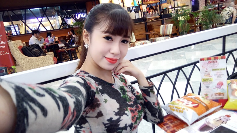 Ảnh selfie được chụp từ camera trước của Sony Xperia M5 Dual Ảnh selfie được chụp từ camera trước của Sony Xperia M5 Dual