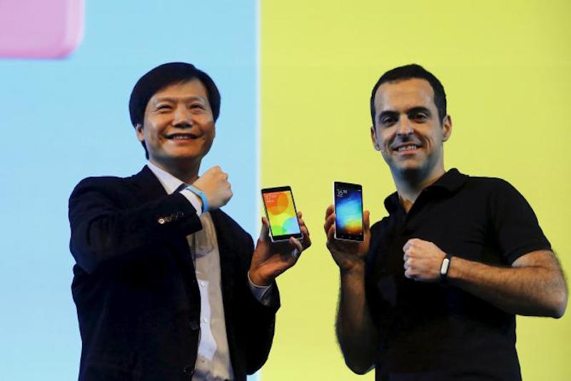 CEO Lei Jun (phía bên trái) và Hugo Barra (phía bên phải)