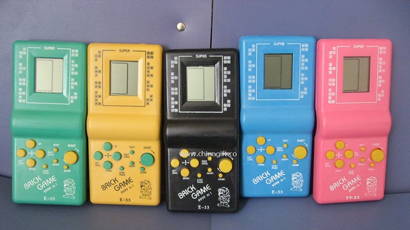 Máy Brick Game màu sắc phong phú tha hồ lựa chọn Máy Brick Game màu sắc phong phú tha hồ lựa chọn