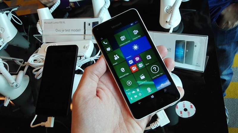 Lumia 550 có giá bán chính thức tại Việt Nam, bán ra trong vài ngày tới