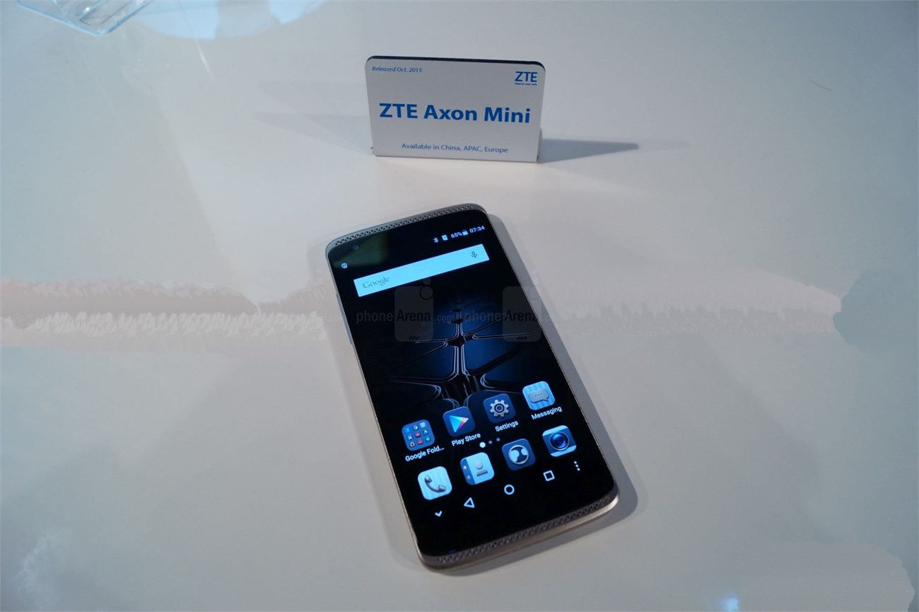 ZTE Axon mini