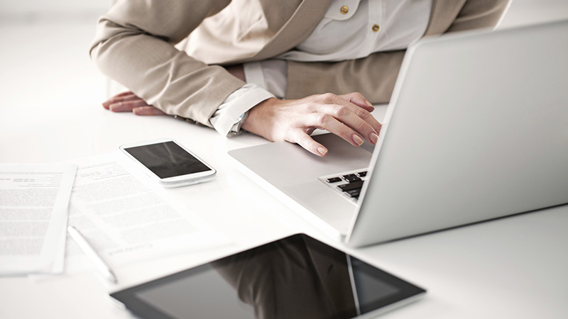 Smartphone - Tablet - Laptop Smartphone - Tablet - Laptop