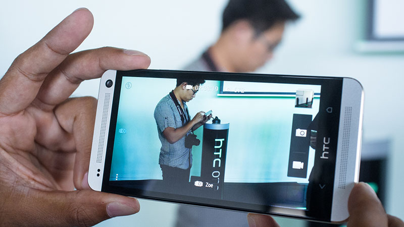 Camera chính trên One M9 sẽ sử dụng cảm biến Sony Camera chính trên One M9 sẽ sử dụng cảm biến Sony