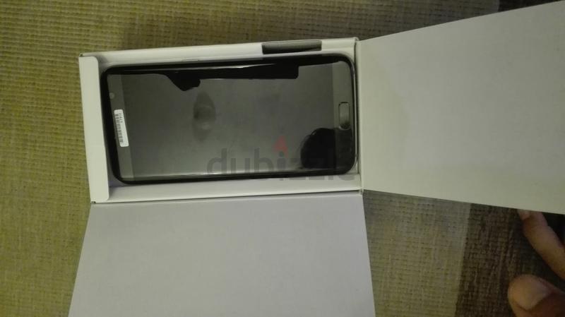 Galaxy S7 Edge tiếp tục lộ ảnh thực tế đang sẵn sàng lên kệ Galaxy S7 Edge tiếp tục lộ ảnh thực tế đang sẵn sàng lên kệ
