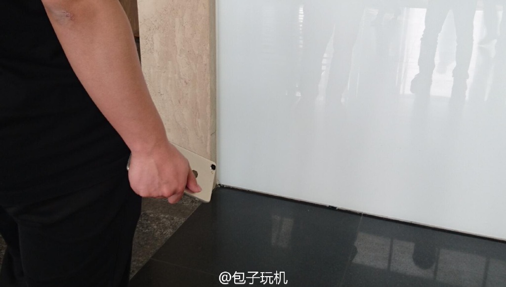 Ảnh rò rỉ của Le 2 Ảnh rò rỉ của Le 2