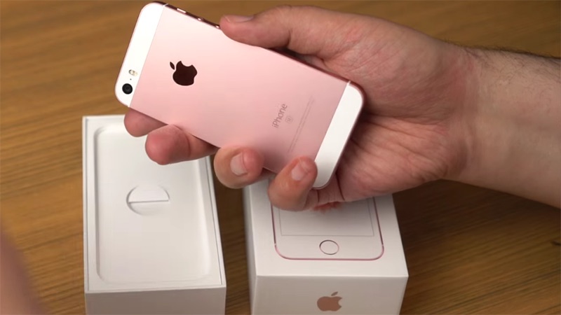 iPhone SE vàng hồng