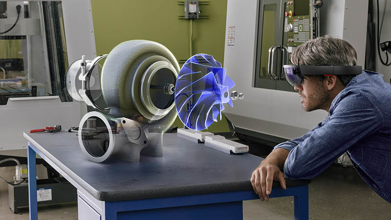 Microsoft HoloLens sắp đến tay người đặt hàng