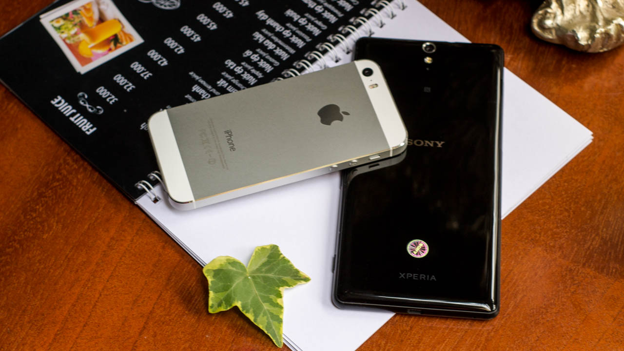 iphone-5s-vs-sony-c5-ultra