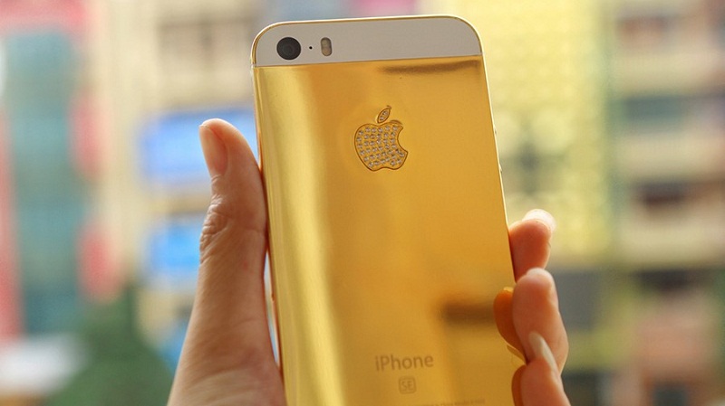 iPhone SE mạ vàng giá hàng ngàn USD tại Việt Nam
