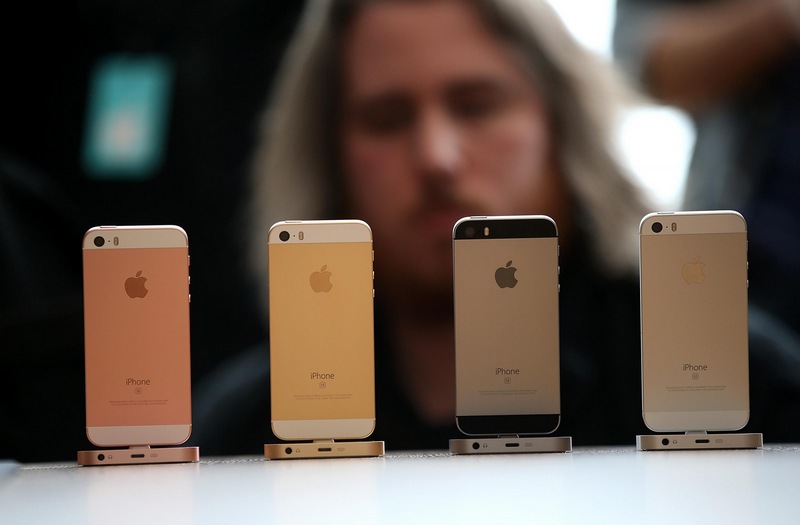 iPhone SE iPhone SE