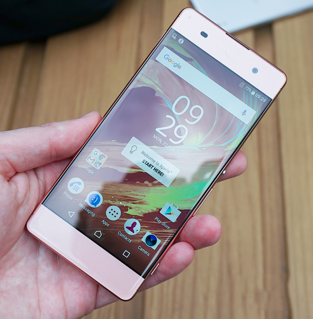 Xperia XA