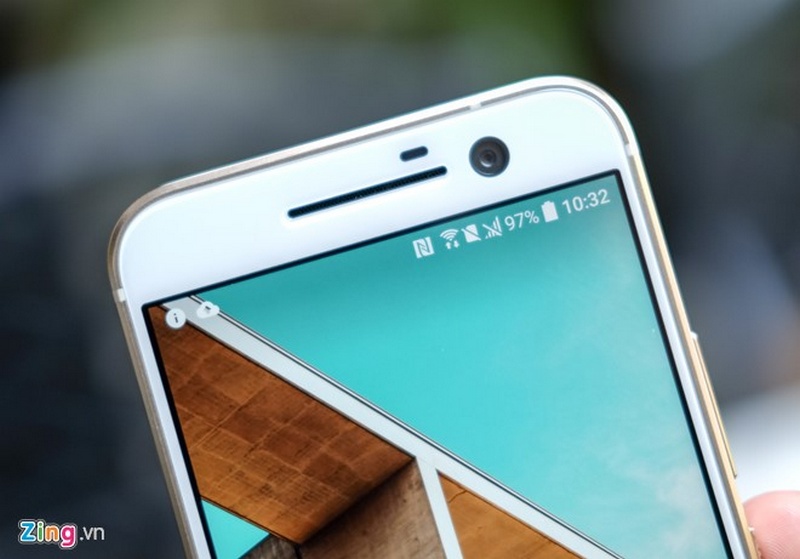 HTC 10 chạy trên hệ điều hành Android 6. HTC 10 chạy trên hệ điều hành Android 6.