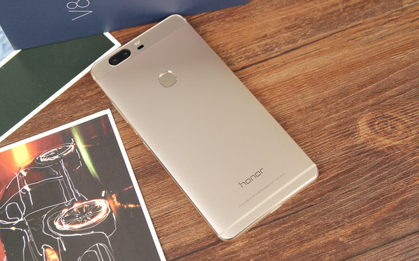 Honor V8 Honor V8