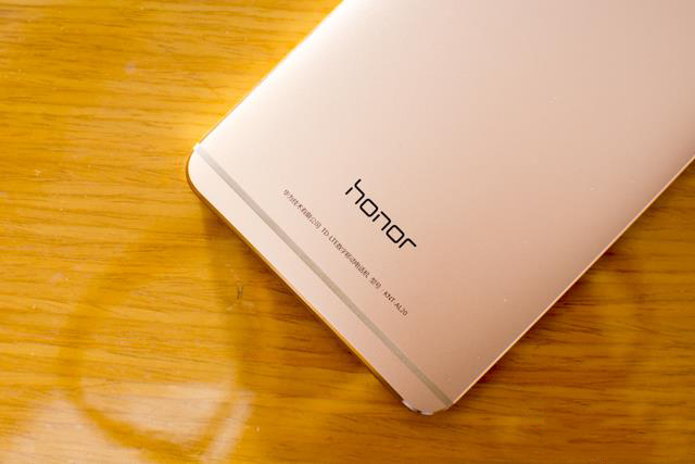 Honor V8 Honor V8