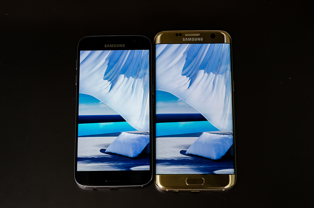 So sánh màn hình hiển thị Samsung Galaxy S7 và Samsung Galaxy S7 Edge