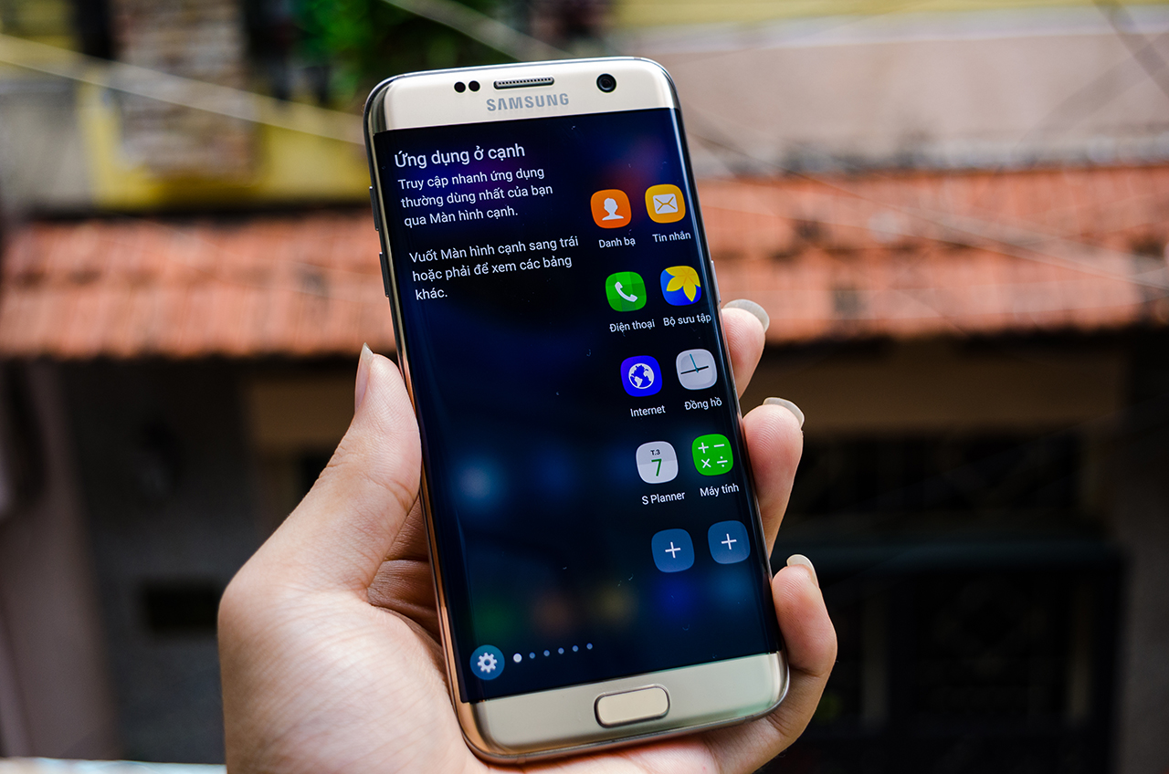 Mặt trước Samsung Galaxy S7 Edge