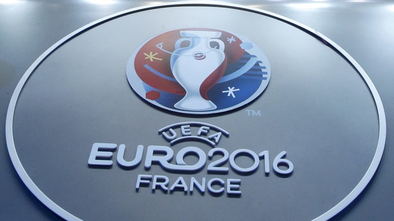 Mùa EURO 2016, cảnh báo tin nhắn nhớ em không ngủ được lúc nửa đêm