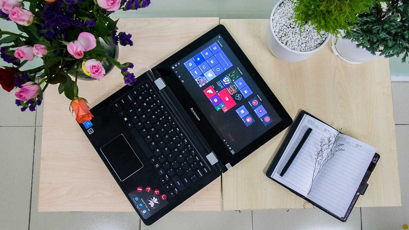 Lenovo Yoga 300 11IBR Lenovo Yoga 300 11IBR