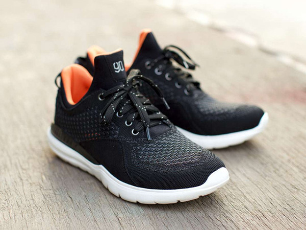 giayXiaomi_1 Xiaomi ra mắt giày thông minh 580.000 đồng giống hệt Adidas Tubular