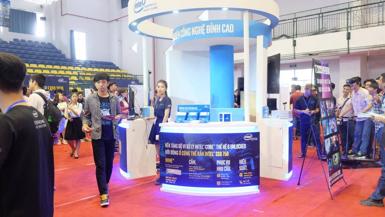 Intel ra mắt cpu Core i7 cho PC mạnh nhất hiện nay tại Lễ hội trình diễn máy tính lớn nhất VN Intel ra mắt cpu Core i7 cho PC mạnh nhất hiện nay tại Lễ hội trình diễn máy tính lớn nhất VN