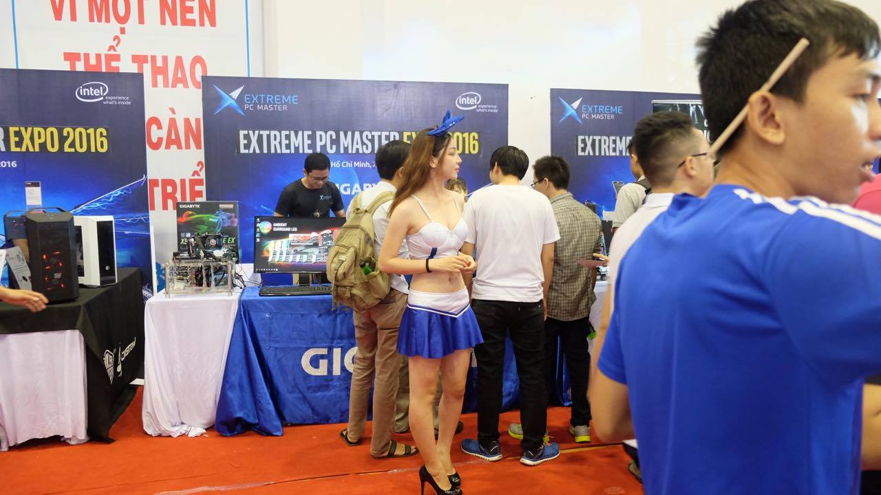 Intel ra mắt cpu Core i7 cho PC mạnh nhất hiện nay tại Lễ hội trình diễn máy tính lớn nhất VN Intel ra mắt cpu Core i7 cho PC mạnh nhất hiện nay tại Lễ hội trình diễn máy tính lớn nhất VN