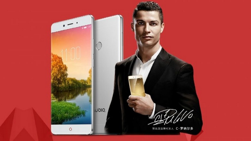 Smartphone của Ronaldo cháy hàng chỉ trong 30 phút mở bán Smartphone của Ronaldo cháy hàng chỉ trong 30 phút mở bán