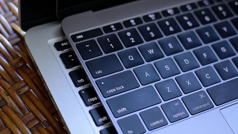 Laptop (ảnh minh họa) Laptop (ảnh minh họa)
