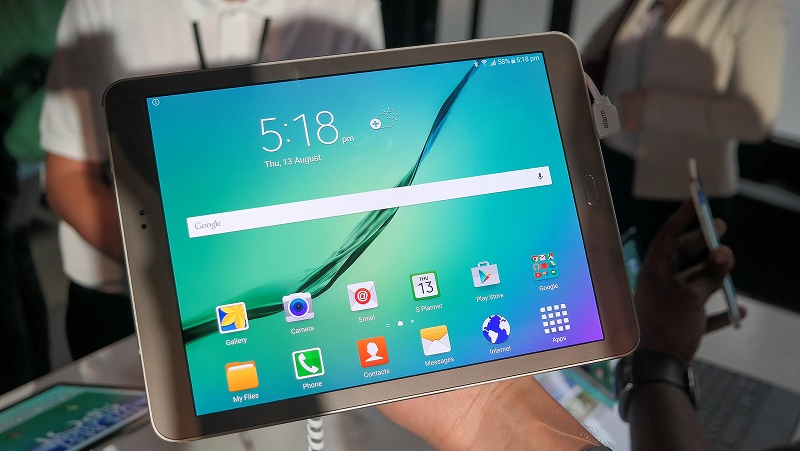 Galaxy Tab S3 và Gear S3 sẽ ra mắt vào ngày 1/9 tới Galaxy Tab S3 và Gear S3 sẽ ra mắt vào ngày 1/9 tới