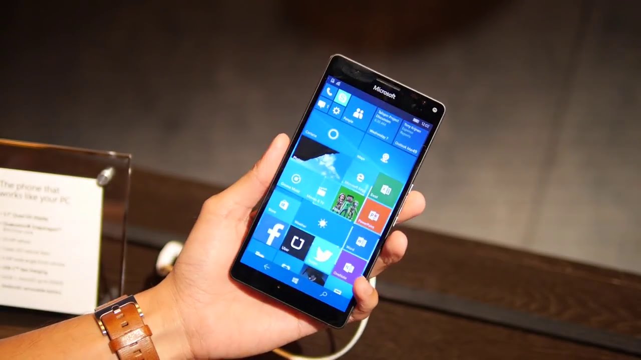 Trên tay Lumia 950XL