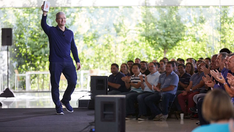 Apple Apple