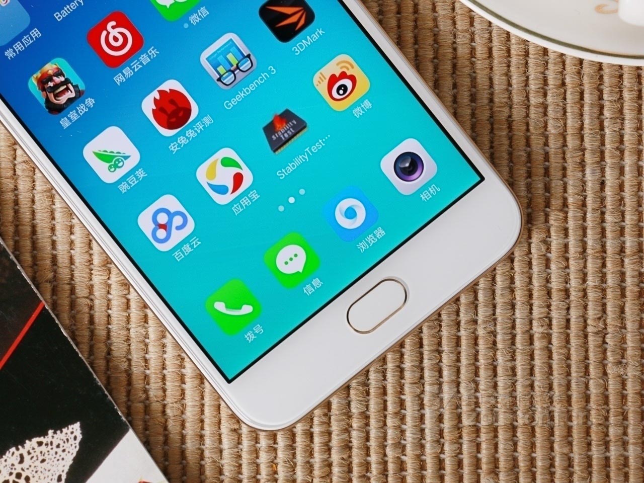 OPPO F1s OPPO F1s