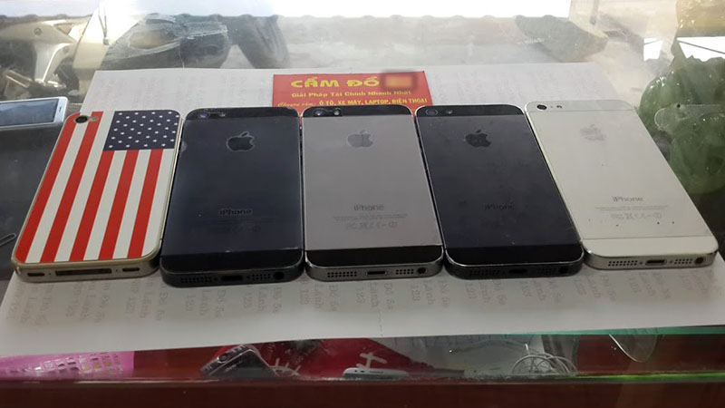 Smartphone, iPhone ở tiệm cầm đồ