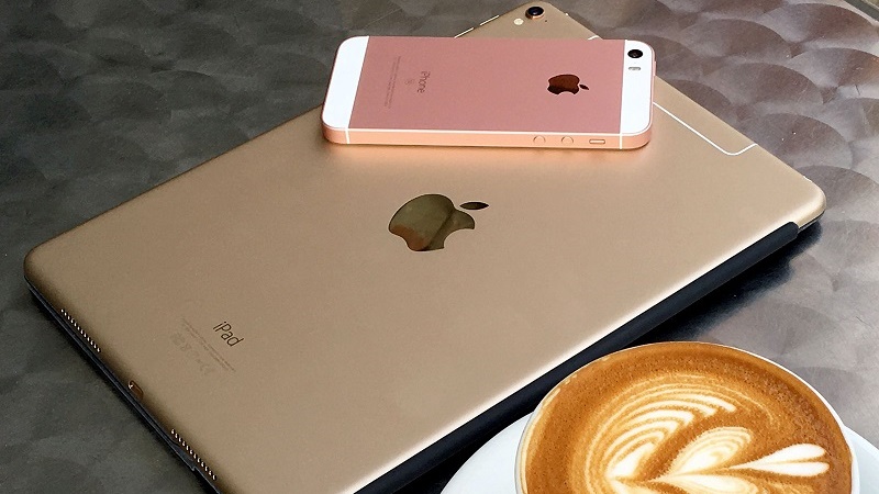 Apple iPhone SE Apple iPhone SE