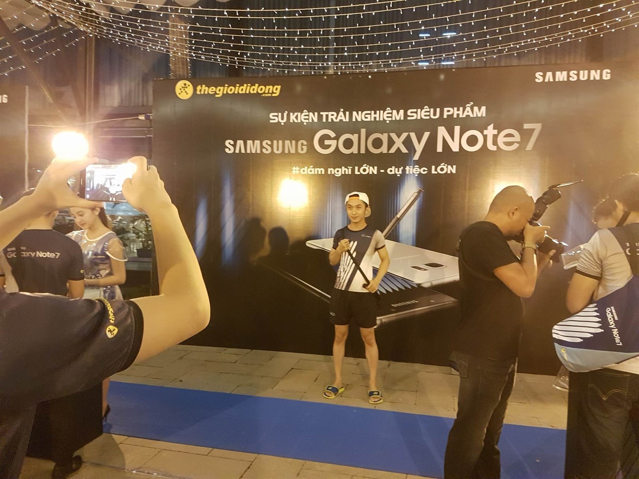 Sự kiện poolparty Galaxy Note 7 chính thức bắt đầu