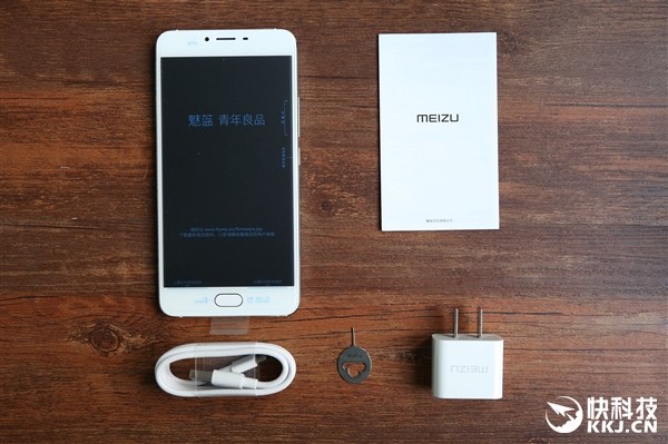 Xuất hiện ảnh thực tế của Meizu U20 Xuất hiện ảnh thực tế của Meizu U20