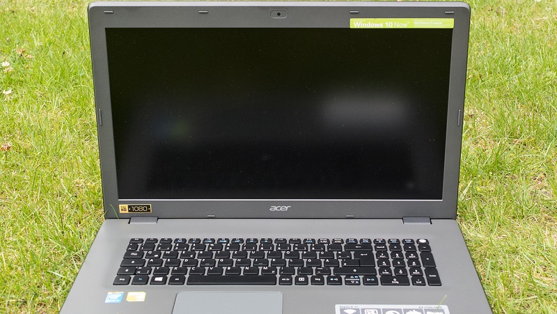 Acer tung laptop chạy chip Skylake giá mềm cho sinh viên