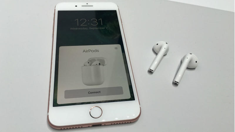 iPhone 7 và AirPods