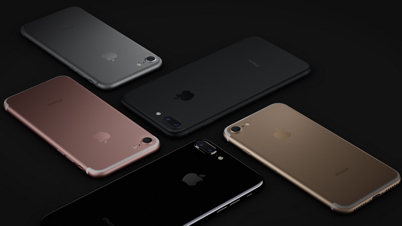 iPhone 7 Plus và iPhone 7 Jet Black cháy hàng từ vòng gửi xe