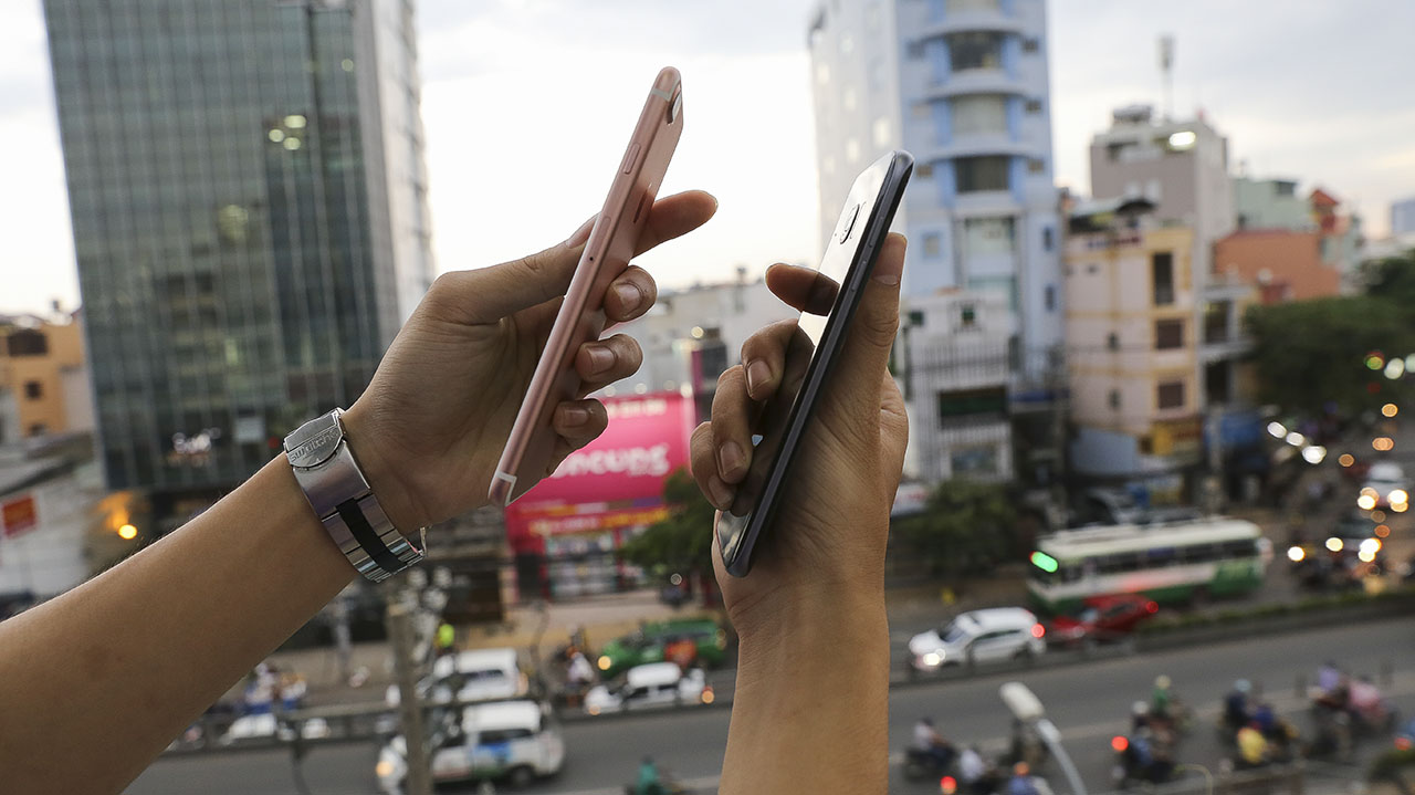 so sánh s7 edge - iphone 7 plus so sánh s7 edge - iphone 7 plus