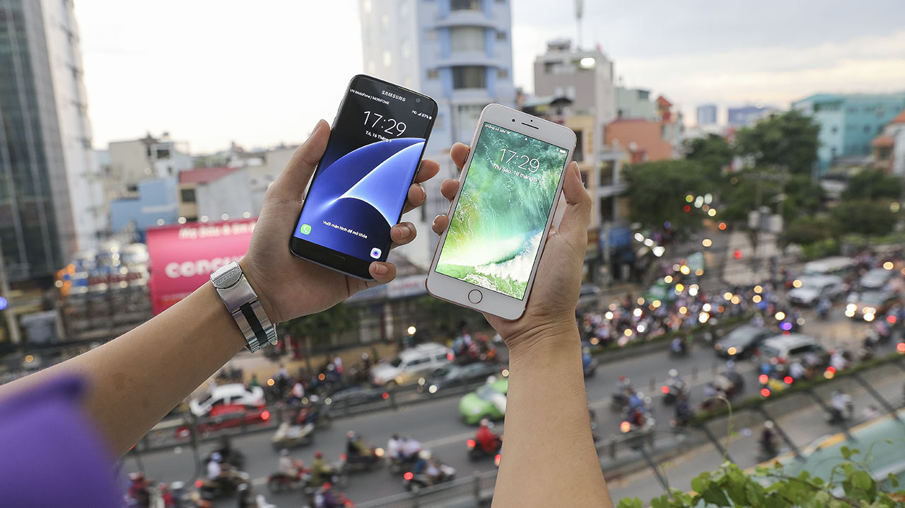 so sánh S7 Edge - iPhone 7 Plus so sánh S7 Edge - iPhone 7 Plus