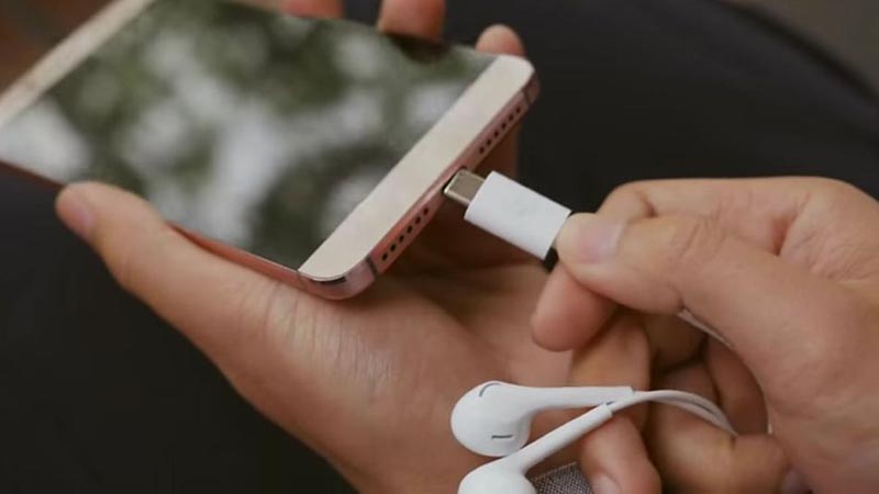 listen-music listen-music