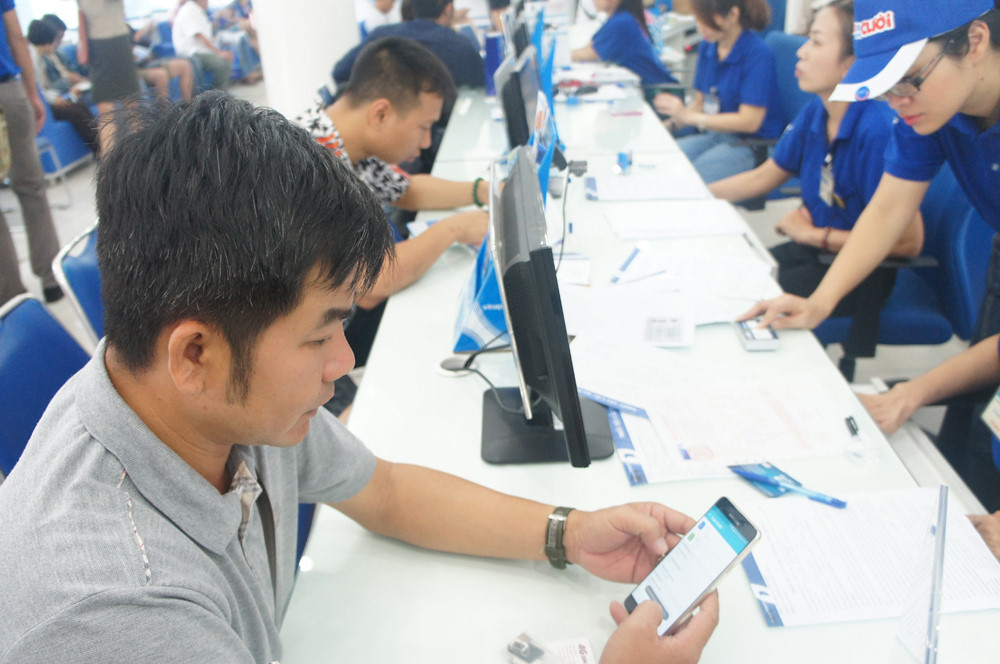 VinaPhone “xuống tay” với 3 công ty đứng sau Sam Media móc túi khách hàng VinaPhone “xuống tay” với 3 công ty đứng sau Sam Media móc túi khách hàng