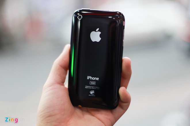 iPhone 3GS Jet Black chưa kích hoạt về VN, giá chỉ 1,9 triệu đồng iPhone 3GS Jet Black chưa kích hoạt về VN, giá chỉ 1,9 triệu đồng