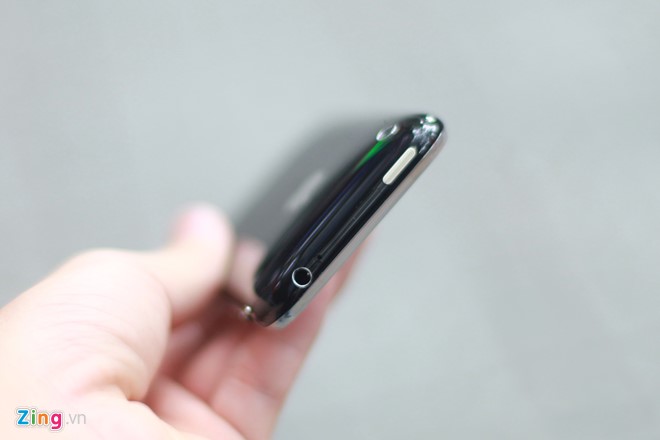iPhone 3GS Jet Black chưa kích hoạt về VN, giá chỉ 1,9 triệu đồng iPhone 3GS Jet Black chưa kích hoạt về VN, giá chỉ 1,9 triệu đồng